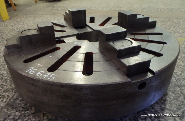 Lícní deska na soustruh SUI 63 prům 630 (16675 (2).JPG)